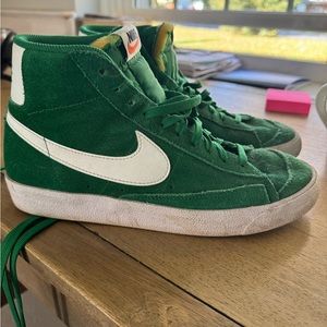 Nike Blazer 77’ Kelly Green size 9